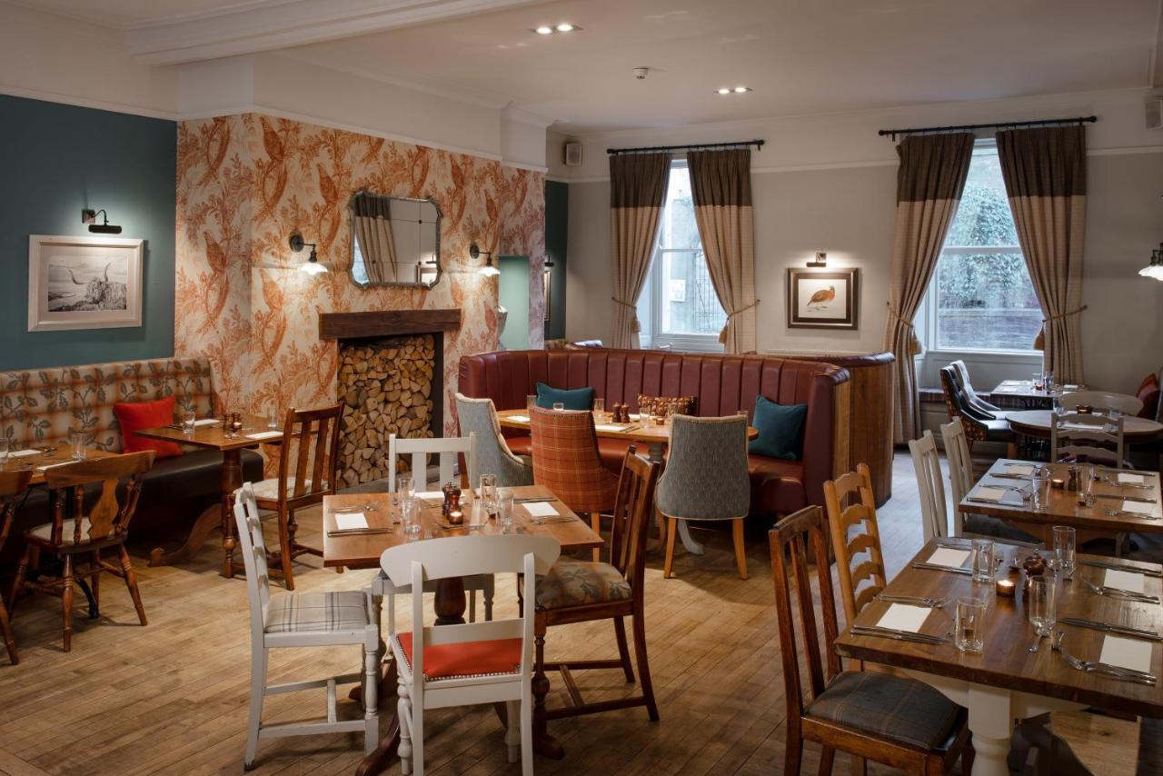The Golden Lion At Settle Hotell Exteriör bild