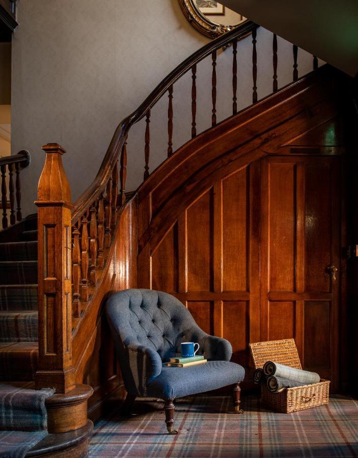 The Golden Lion At Settle Hotell Exteriör bild