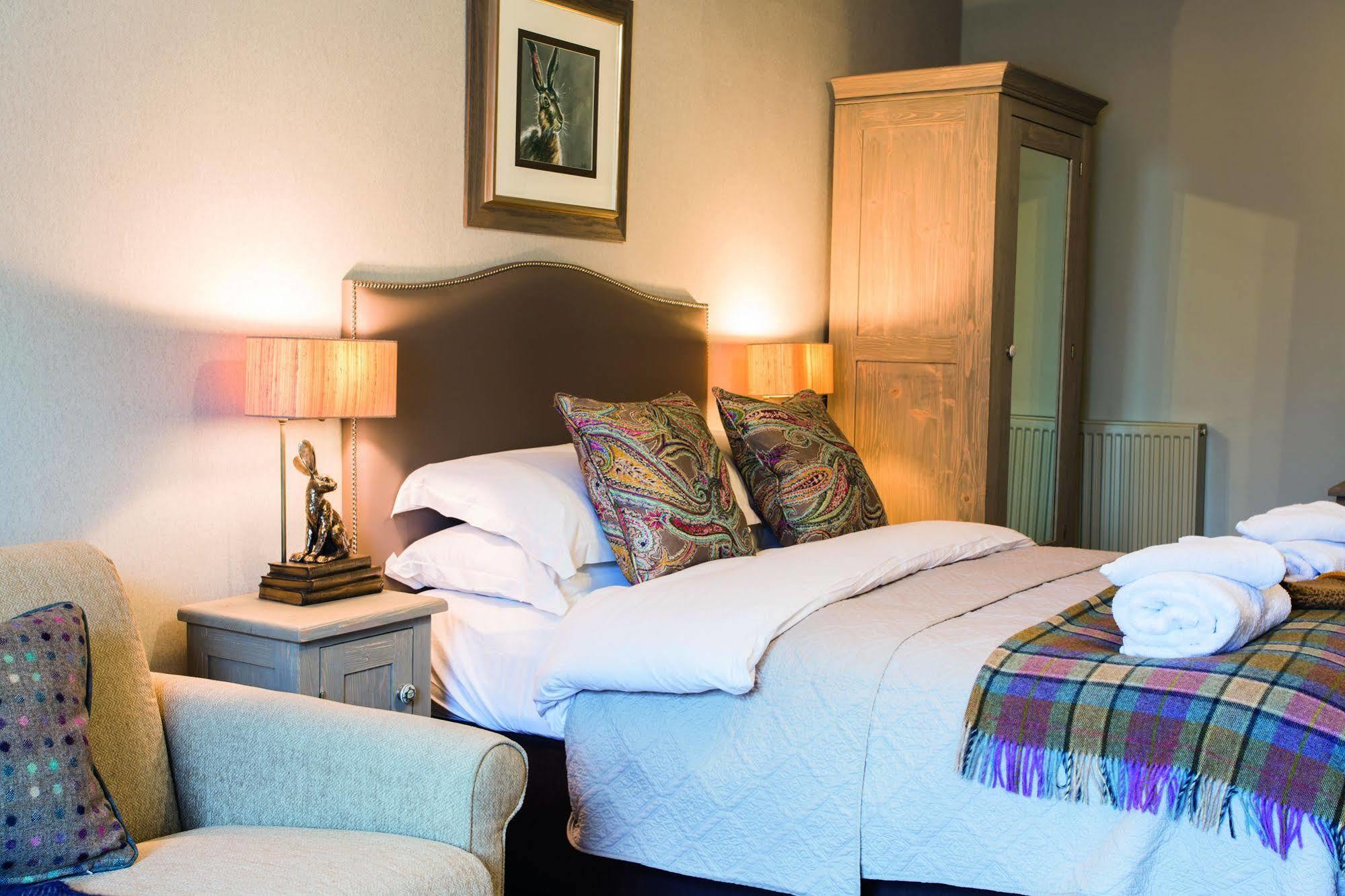 The Golden Lion At Settle Hotell Exteriör bild