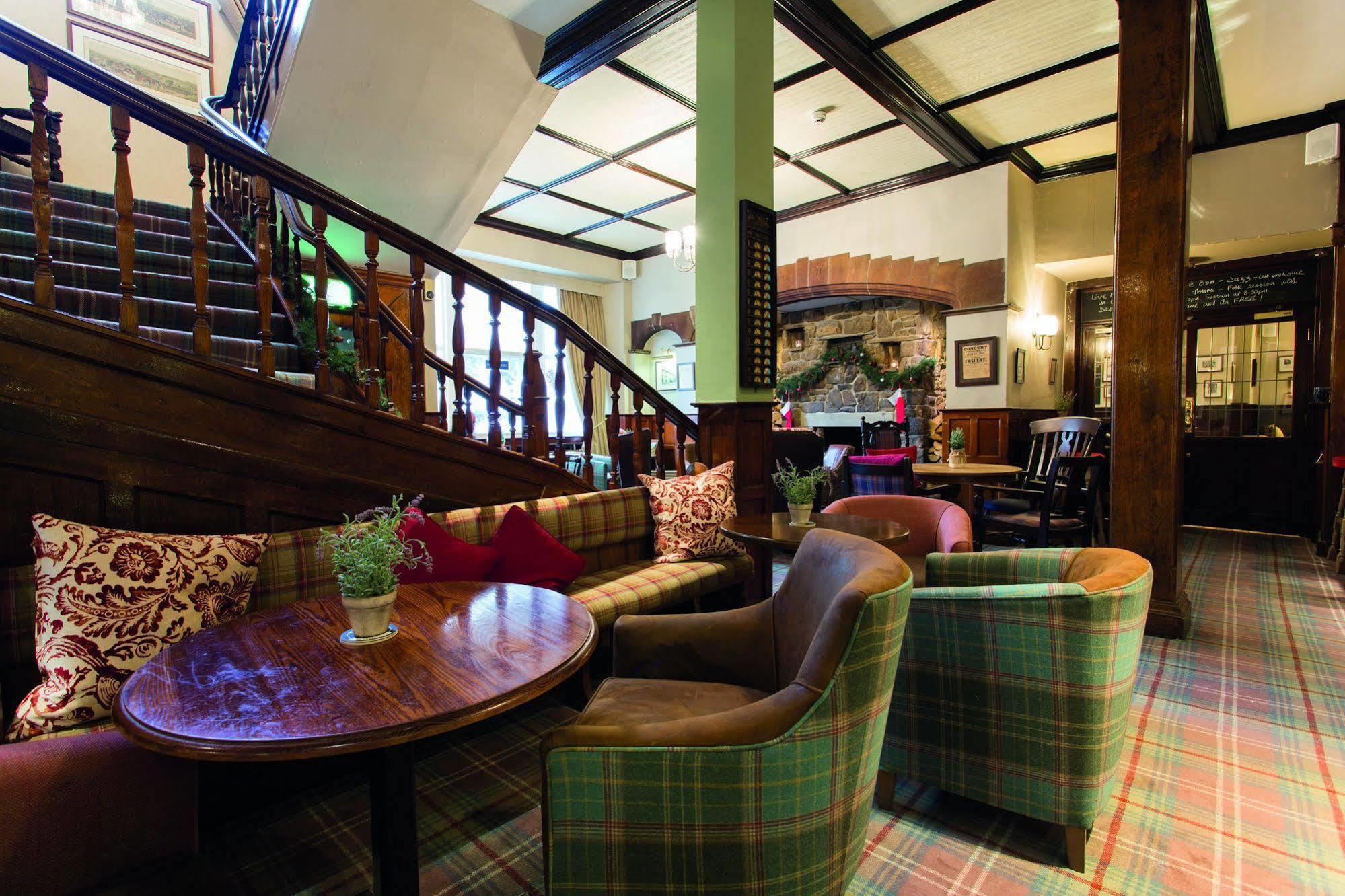 The Golden Lion At Settle Hotell Exteriör bild