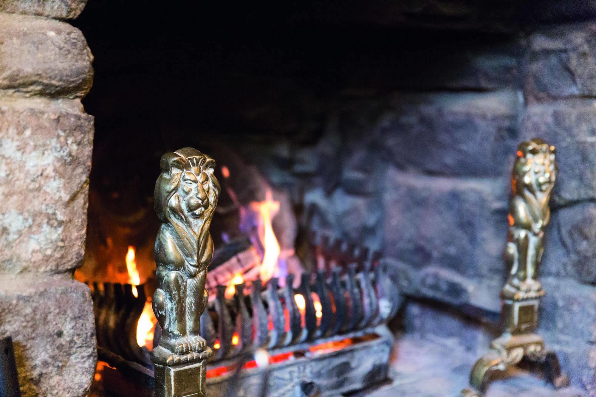 The Golden Lion At Settle Hotell Exteriör bild